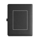 EMERGE A5 FOLDER. A5 mappa újrahasznosított poliészterből (100% rPET) 300D anyagból, vezeték nélküli töltővel